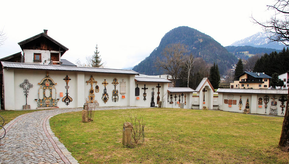 [Translate to Englisch:] Museumsfriedhof in Kramsach