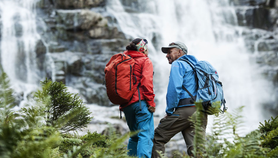 [Translate to Englisch:] Hotel Serles Wanderung im Stubaital